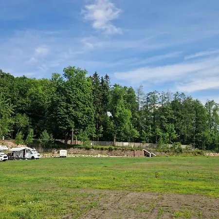 Kamp alanı Stawy Marcowe W Gluszycy Gluszyca